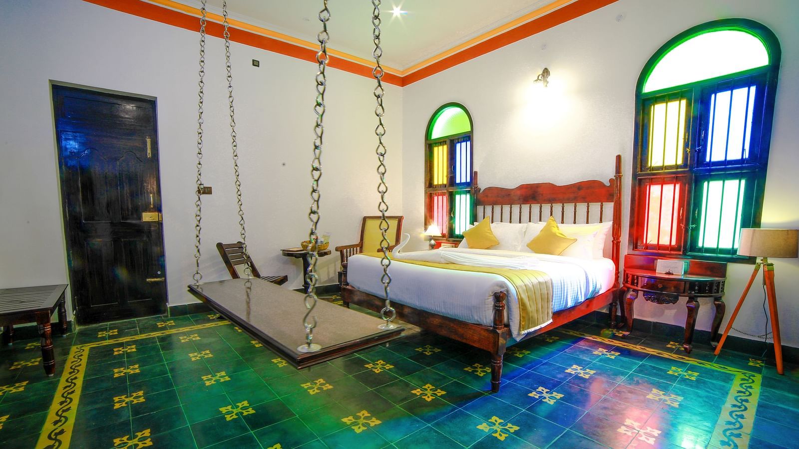 Image of a room with a bed and a window on the side at WOW Bison Woods.